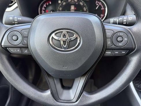 Certified 2025 Toyota RAV4 XLE FWD image 24