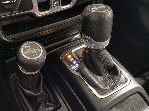 Used 2019 Jeep Wrangler Unlimited Sport S AWD/4WD image 31