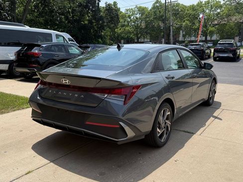 Used 2025 Hyundai Elantra Sport w/ Cargo Package FWD image 7