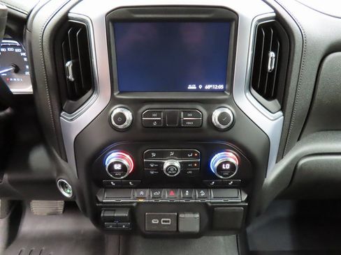 Used 2021 GMC Sierra 1500 SLE image 13