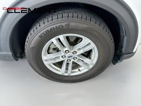 Used 2021 Ford Explorer XLT w/ Class III Trailer Tow Package AWD/4WD image 45