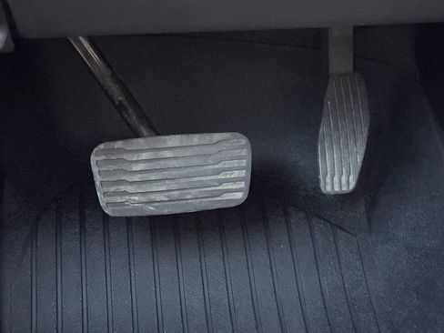 Used 2021 Chevrolet Silverado 1500 LT Trail Boss image 43