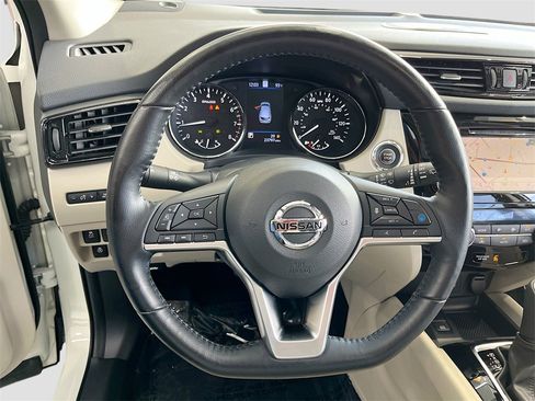 Used 2021 Nissan Rogue Sport SL w/ Premium Package image 11