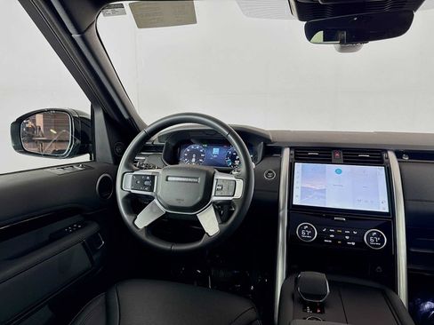 Used 2025 Land Rover Discovery S AWD/4WD image 23