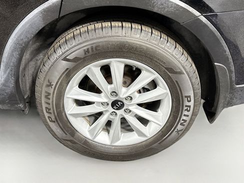 Used 2020 Kia Sorento LX image 20