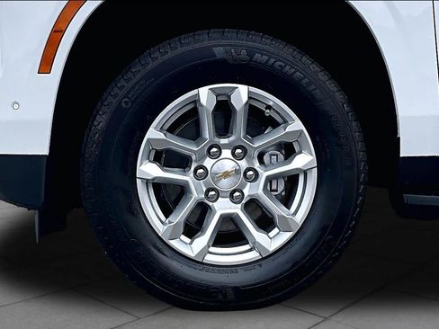 Used 2026 Chevrolet Tahoe LT w/ Comfort Package RWD image 10