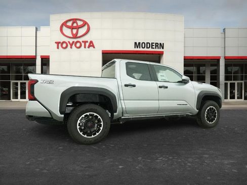 New 2026 Toyota Tacoma TRD Off-Road AWD/4WD image 12
