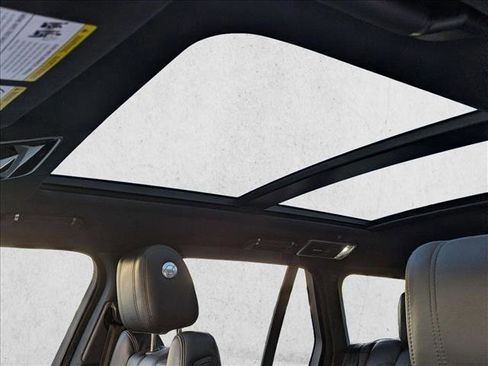 Used 2016 Land Rover Range Rover Supercharged image 13