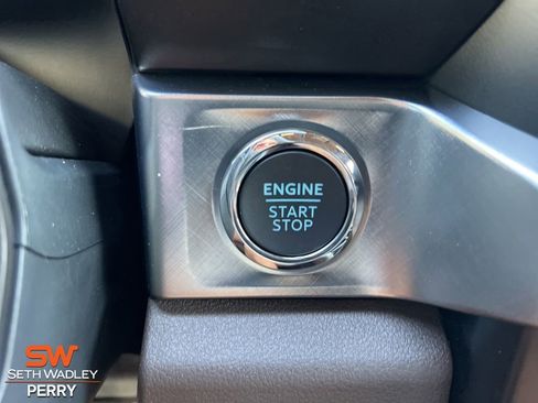 New 2025 Ford F350 King Ranch w/ FX4 Off-Road Package image 23