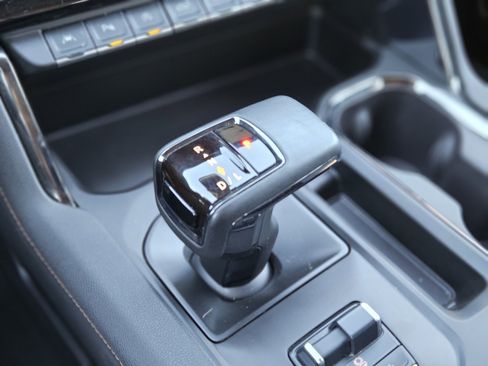 Used 2024 GMC Sierra 1500 AT4 w/ Technology Package image 27