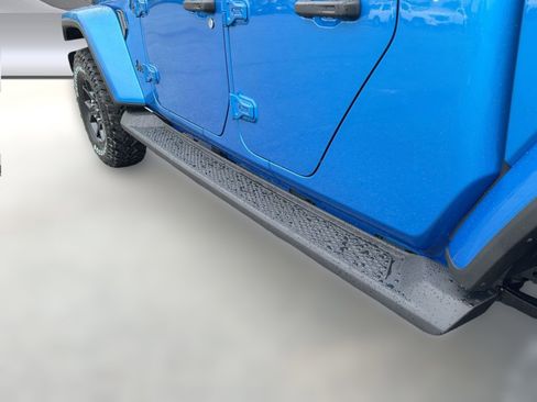 New 2025 Jeep Gladiator Sport image 20