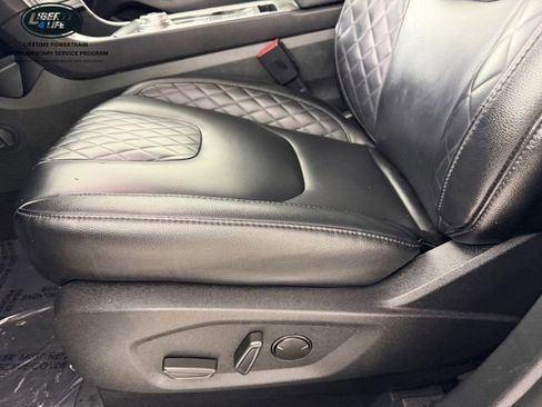 Used 2024 Ford Edge Titanium image 14