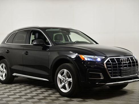 Used 2023 Audi Q5 2.0T Premium w/ Convenience Package image 6