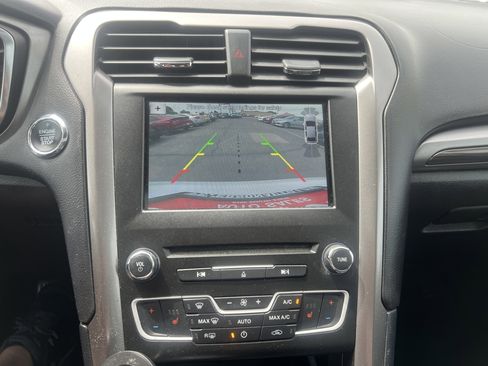 Used 2017 Ford Fusion Energi SE FWD image 12
