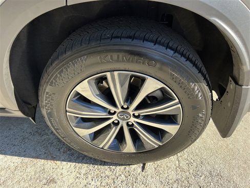 Certified 2025 INFINITI QX60 Pure image 16