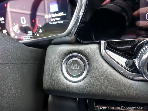 New 2026 GMC Canyon Elevation w/ Convenience Package image 15