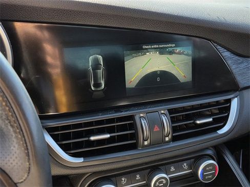 Used 2021 Alfa Romeo Giulia Sprint w/ Nero Edizione image 23