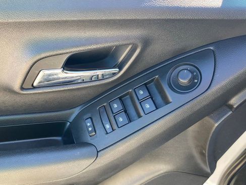 Used 2020 Chevrolet Trax LT w/ LT Convenience Package FWD image 21