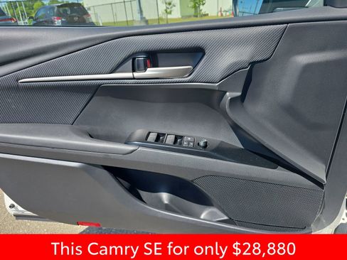 Used 2025 Toyota Camry SE w/ Convenience Package FWD image 33