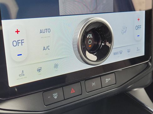 New 2025 Ford F150 Lightning Flash image 28