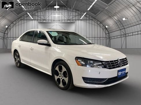 Used 2014 Volkswagen Passat TDI SE image 3