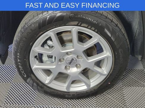Used 2023 Jeep Renegade Latitude w/ Premium Group AWD/4WD image 10