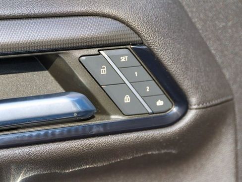 Used 2022 GMC Sierra 1500 AT4 w/ AT4 Preferred Package image 12