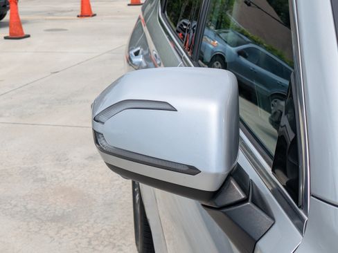 Used 2021 Hyundai Palisade Limited FWD image 8