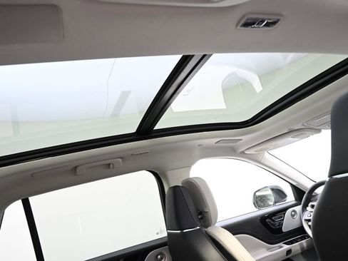 New 2026 Lincoln Aviator Reserve image 17