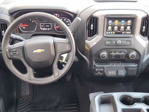 Used 2022 Chevrolet Silverado 2500 Custom w/ Custom Value Package image 23