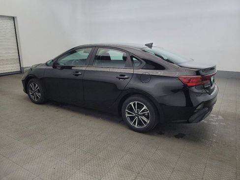 Used 2023 Kia Forte LXS image 3