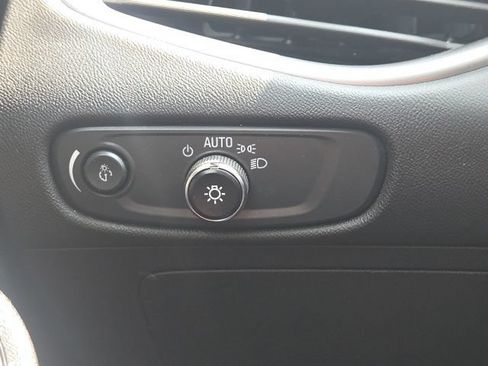 Used 2025 Chevrolet Malibu LT FWD image 24