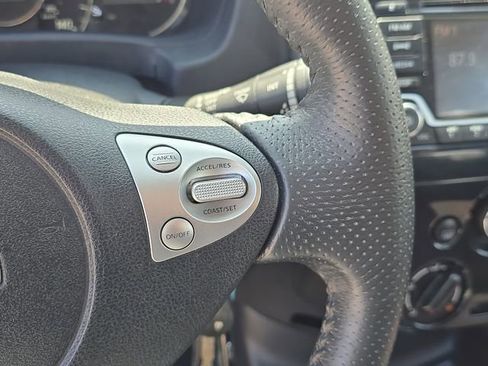 Certified 2016 Nissan Versa Note SR image 29