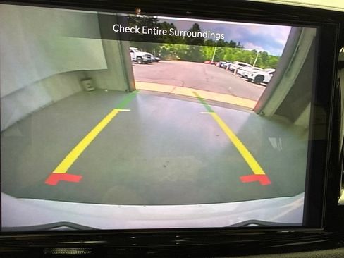 Used 2025 Chrysler Pacifica Select FWD image 24