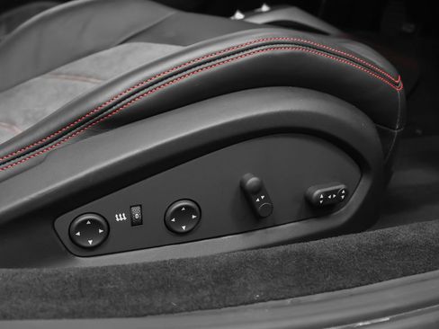 Certified 2018 Ferrari 488 GTB RWD image 20