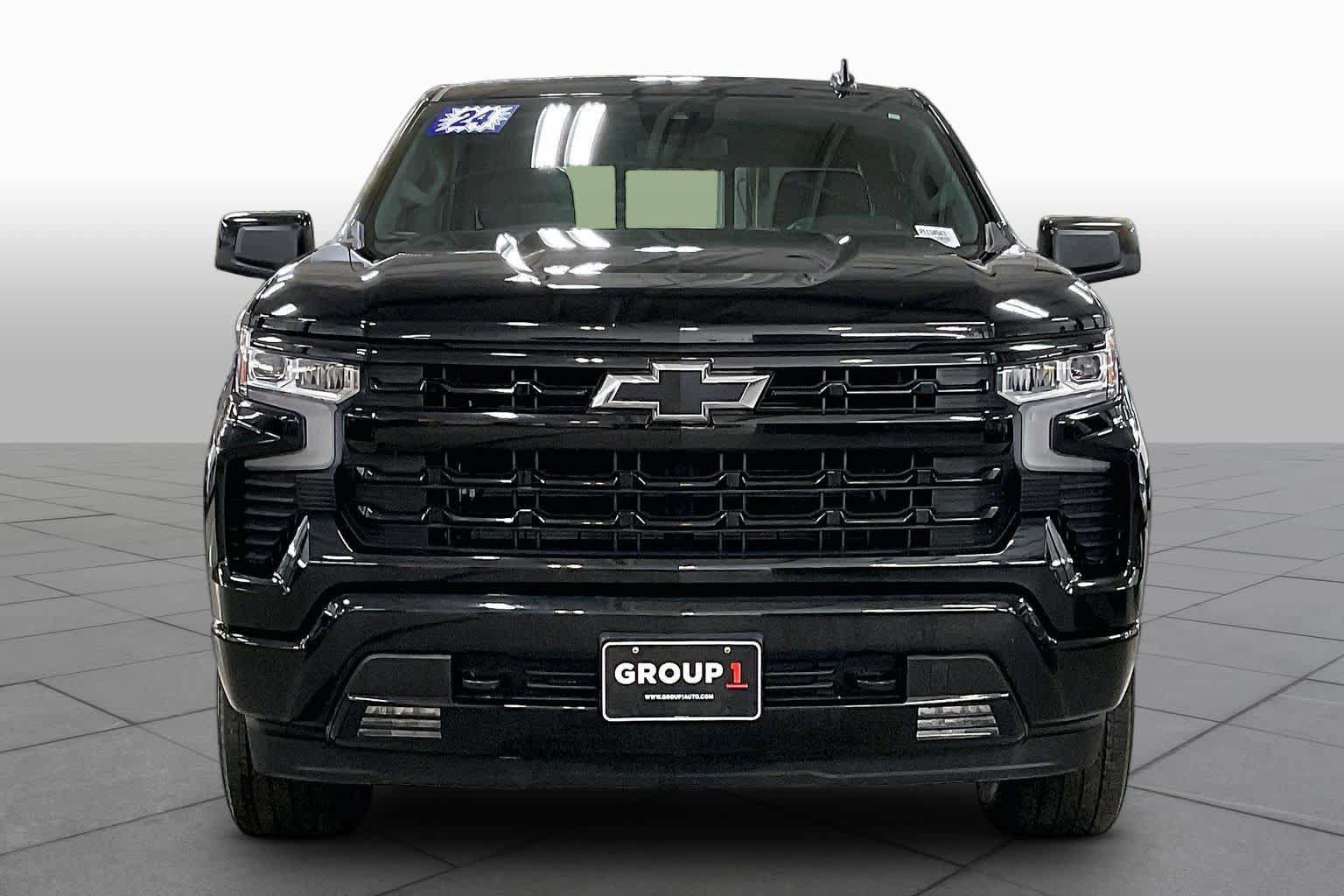 Used 2024 Chevrolet Silverado 1500 RST w/ Convenience Package II AWD/4WD image 4