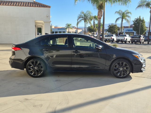 Used 2025 Toyota Corolla SE w/ SE Premium Package FWD image 4