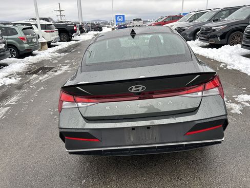 Certified 2025 Hyundai Elantra Sport image 9