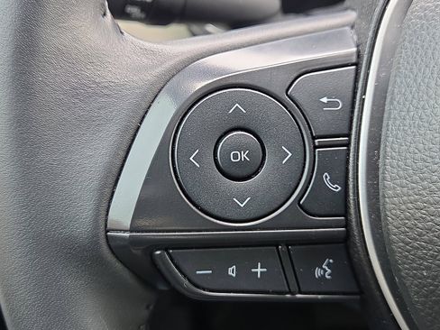 Used 2024 Toyota Corolla Cross XLE image 21