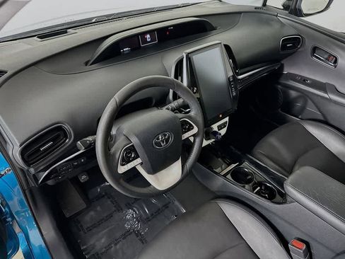 Used 2018 Toyota Prius Prime Advanced w/ Carpet Mat Package FWD image 2