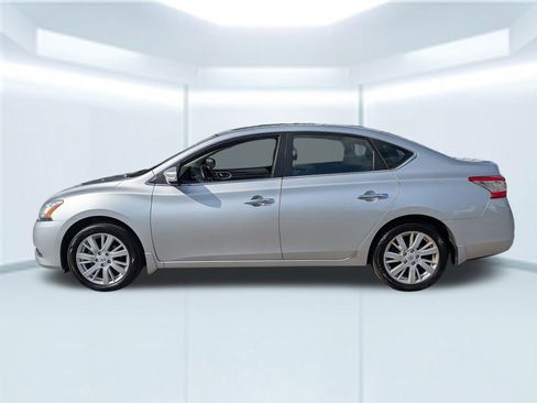 Used 2015 Nissan Sentra SL w/ Navigation Package image 2