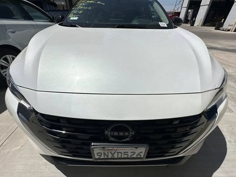 Used 2024 Nissan Sentra SR FWD image 2