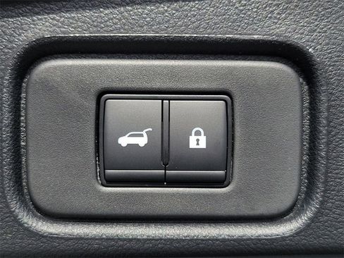 New 2025 Nissan Pathfinder Platinum image 22