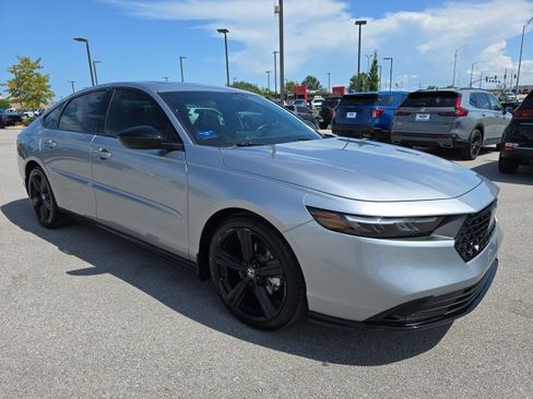 Used 2023 Honda Accord Sport image 7