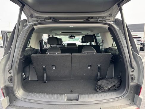 Used 2025 Hyundai Santa Fe XRT image 9