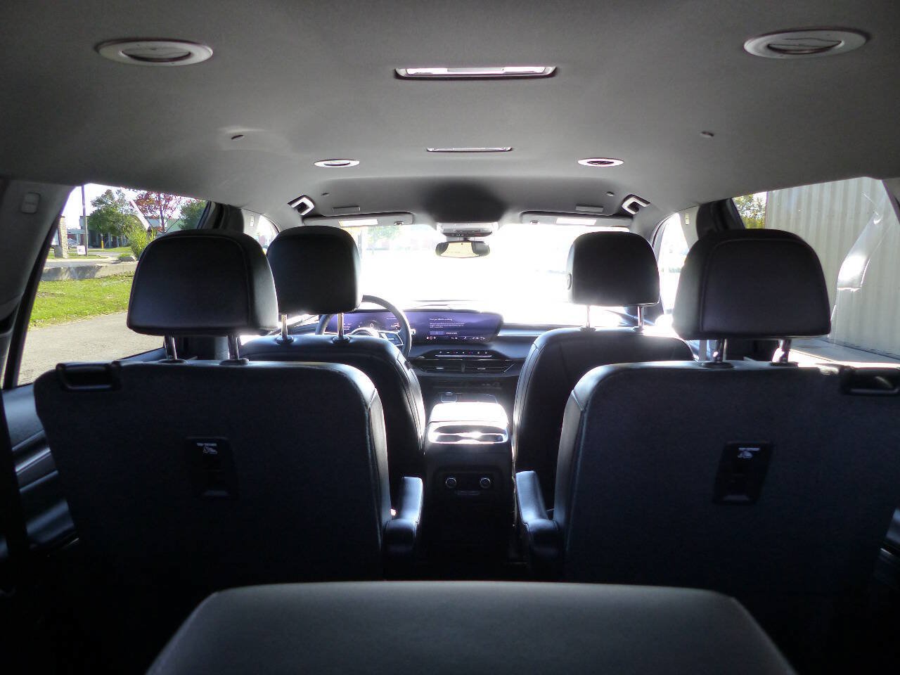 Used 2025 Buick Enclave Sport Touring AWD/4WD image 23