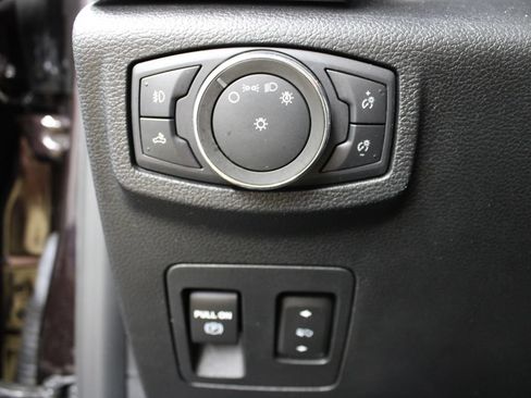 Used 2020 Ford F150 XLT w/ Equipment Group 302A Luxury AWD/4WD image 49