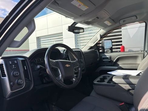 Used 2017 Chevrolet Silverado 3500 LT w/ LT Convenience Package image 18