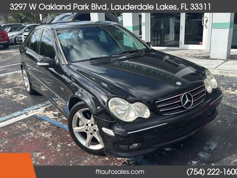 Used 2007 Mercedes-Benz C 230 Sedan image 2