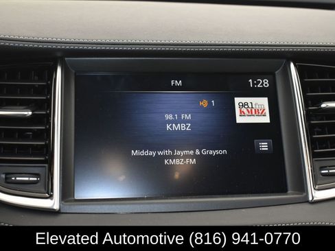 Used 2025 INFINITI QX55 Luxe w/ Cargo Package image 8